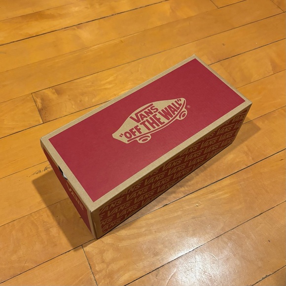 NWT Vans Black Classic Slip-On Sneakers - Picture 8 of 8